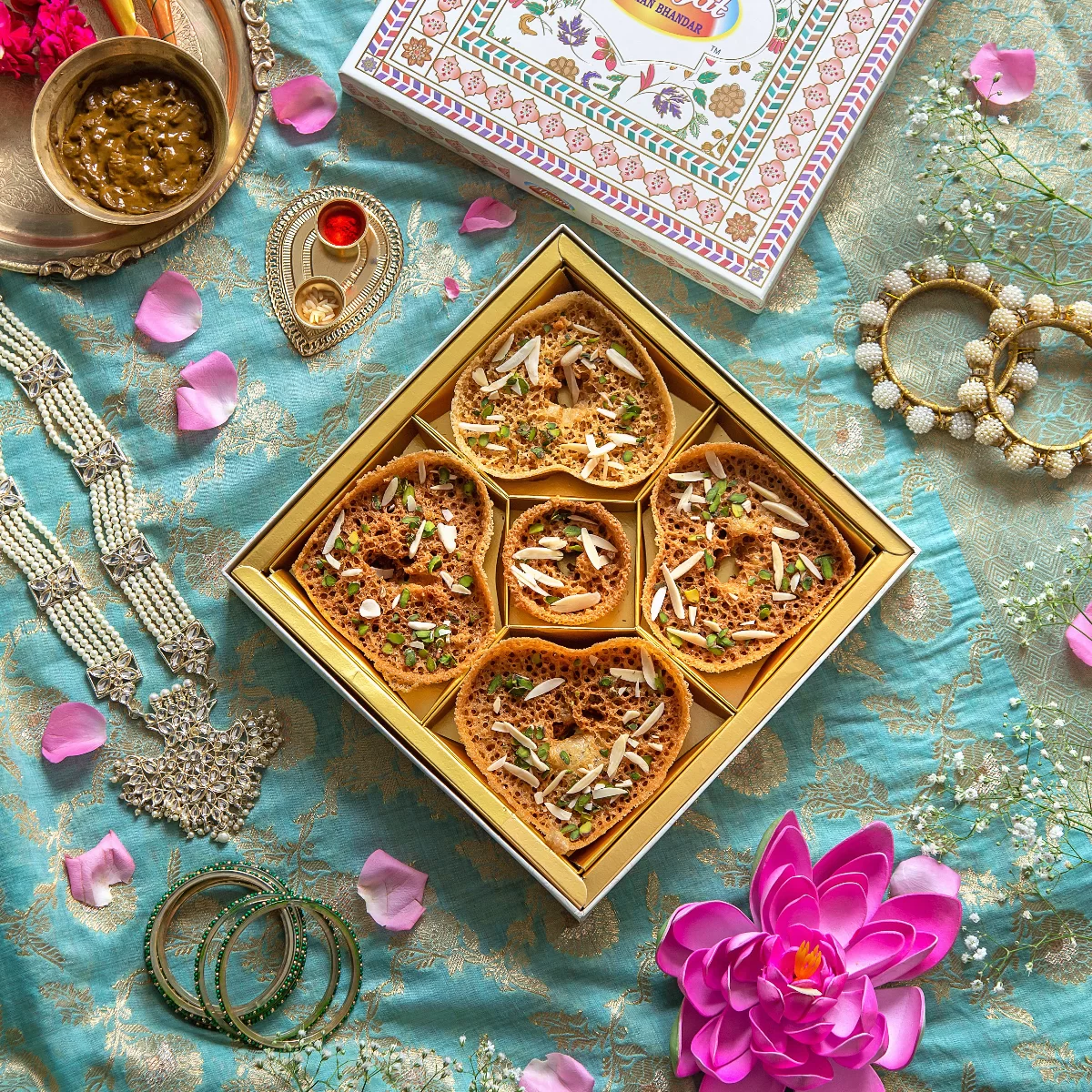 Heart Ghewar Delight-meetha
